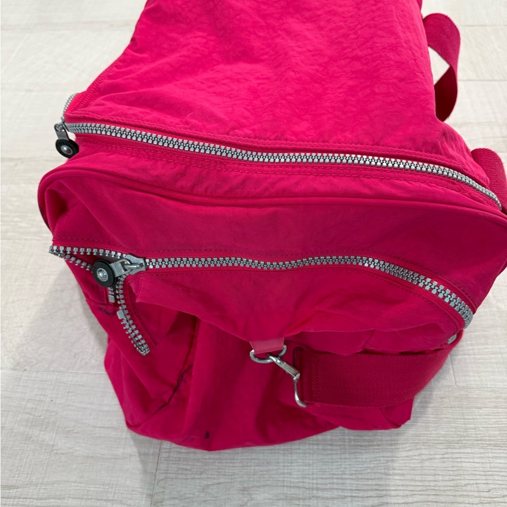 Kipling Large Duffle Bag - Fuschia - Excellent Condition! - Picture 3 of 11